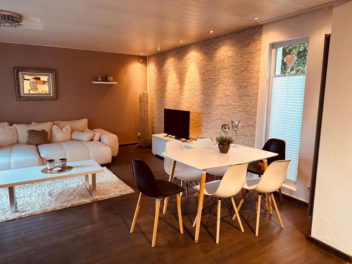 4 Zimmer 11 Personen Wohnung Garten Terrasse Grill 2 Badezimmer Wuppertal Ngoại thất bức ảnh