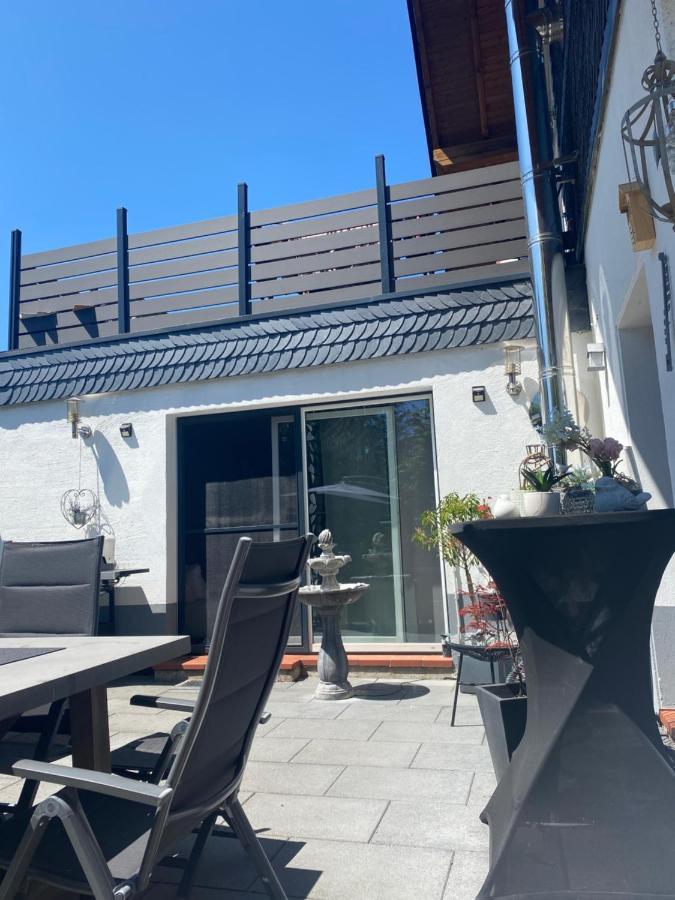 4 Zimmer 11 Personen Wohnung Garten Terrasse Grill 2 Badezimmer Wuppertal Ngoại thất bức ảnh